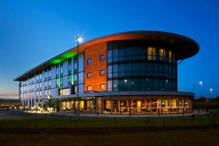 Holiday Inn Salisbury - Stonehenge
