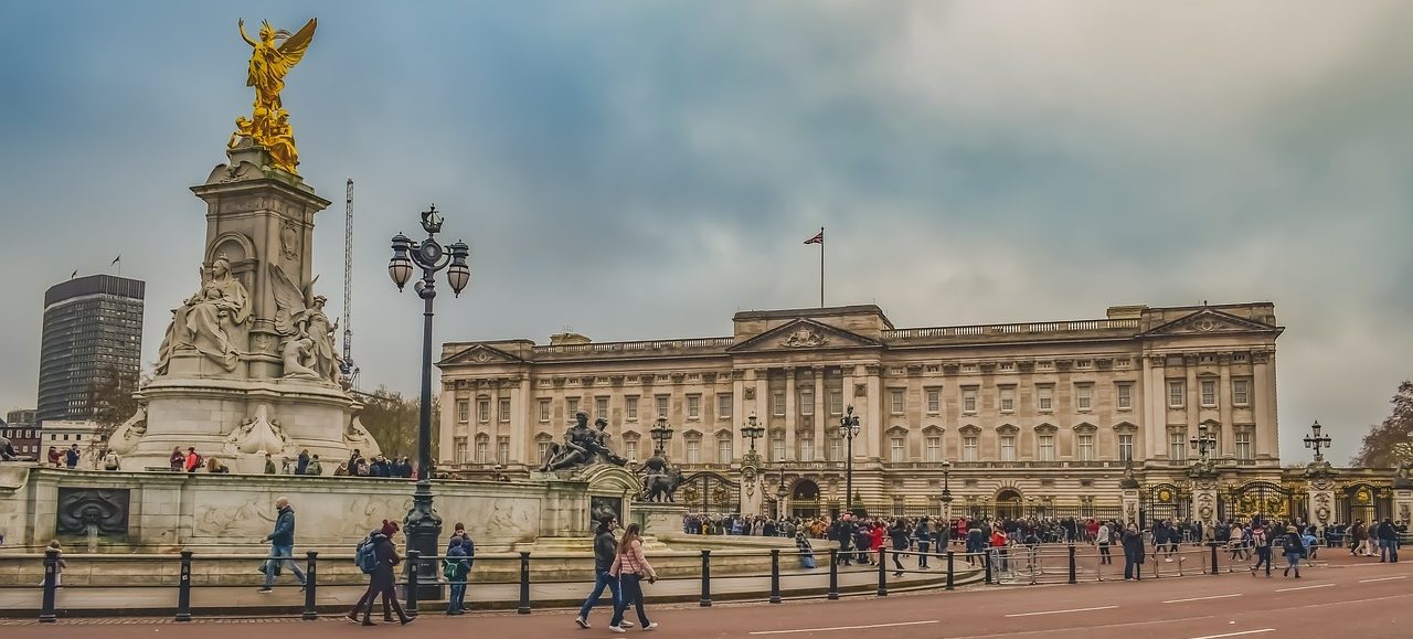 20+ Top Hotels near Buckingham Palace London