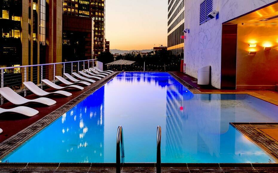 Manchester Hotels with Swimming Pool