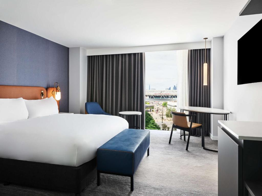 Best Hotels near London Stadium at Queen Elizabeth Olympic Park