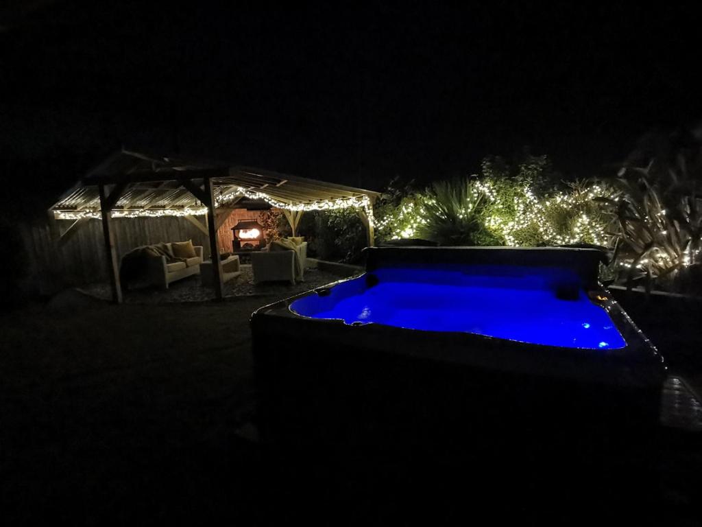 Pheasants Retreat with Hot Tub and Fire Pit