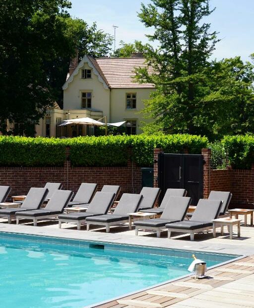 Top Suffolk Hotels with Swimming Pools