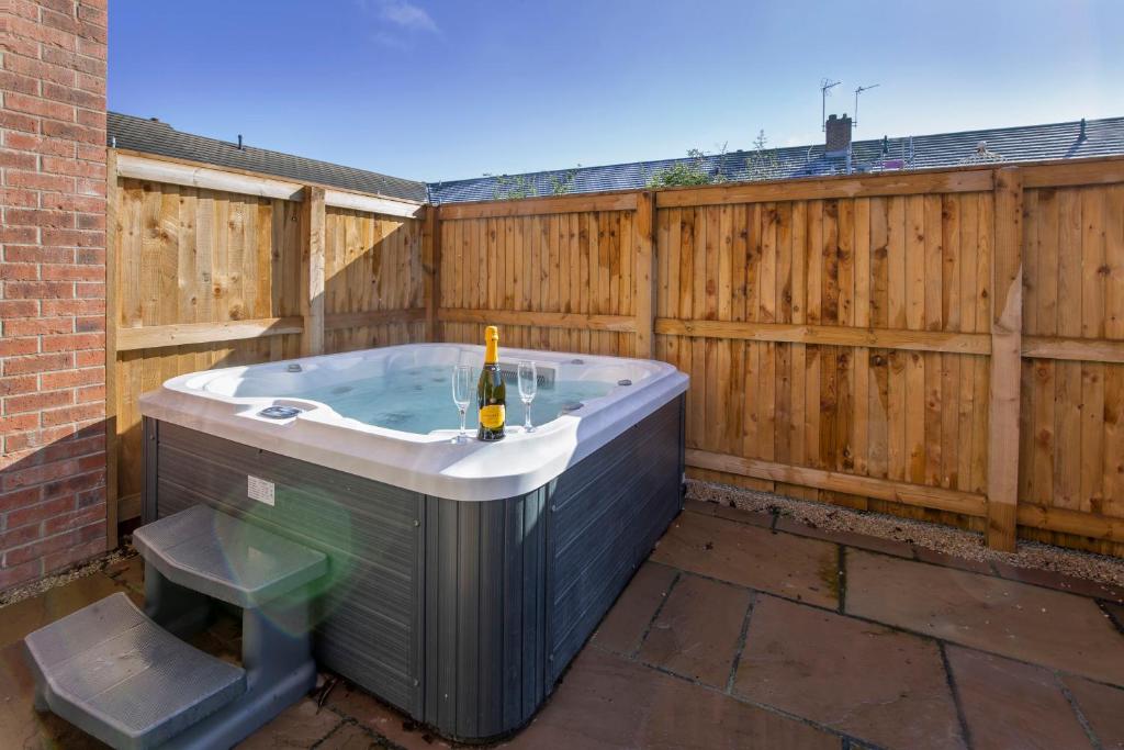 The Ebor Suites with Hot Tubs