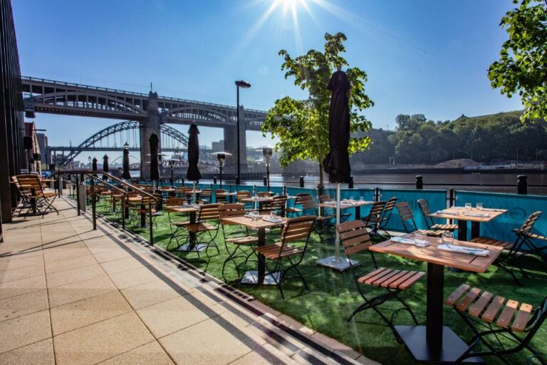 Home » Top Hotels in Newcastle with Balconies Top Hotels in Newcastle with Balconies