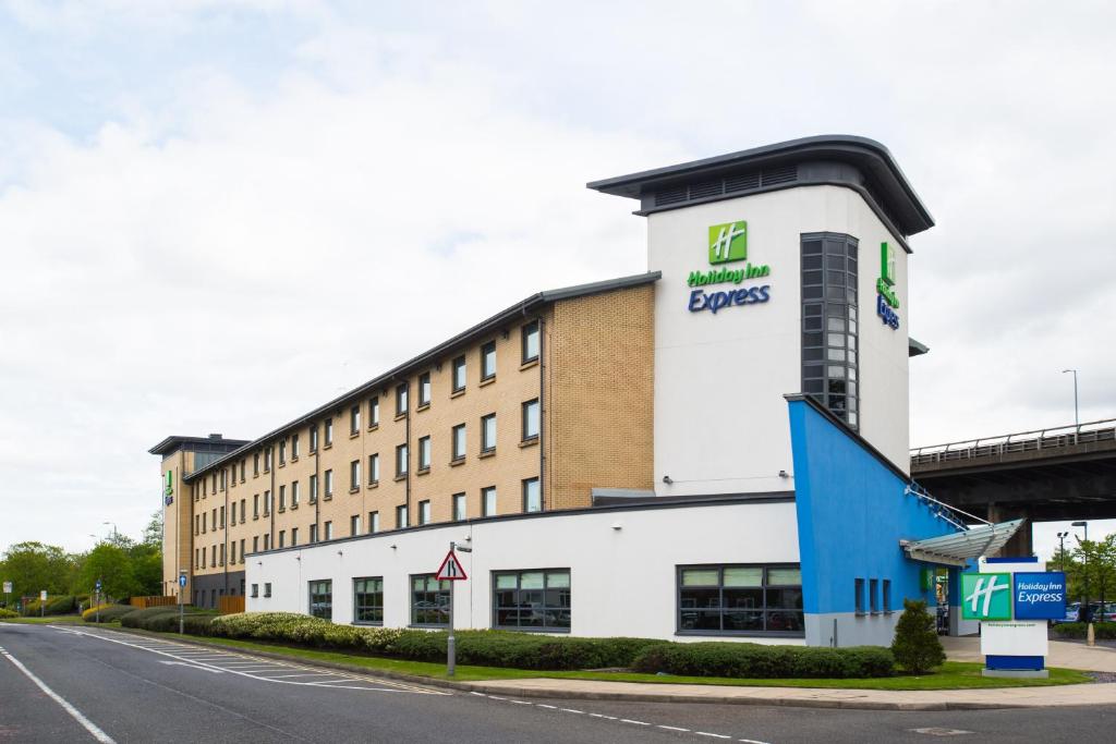 Holiday Inn Express - Glasgow Airport