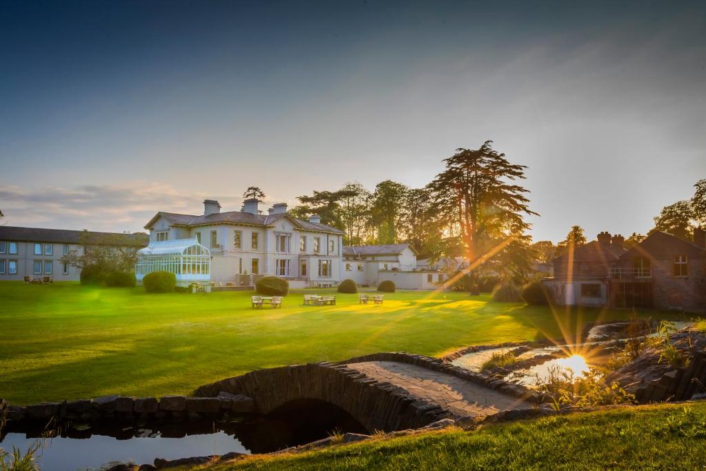 Hotels near Beaulieu House and Gardens