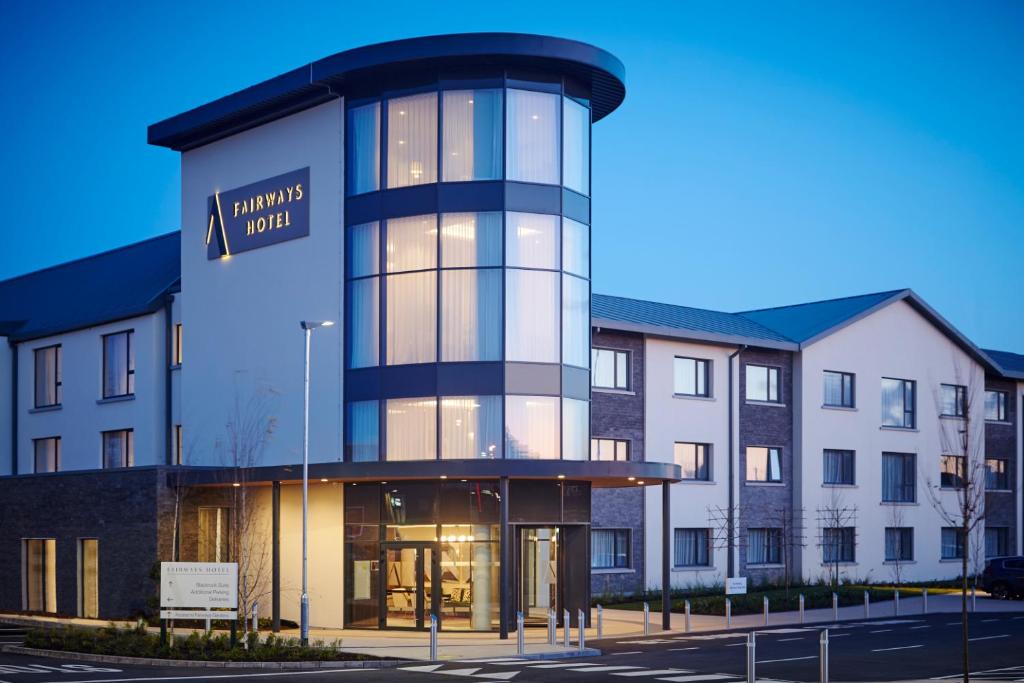 Hotels near Clochafarmore Standing Stone (Cúchulainn's Stone)