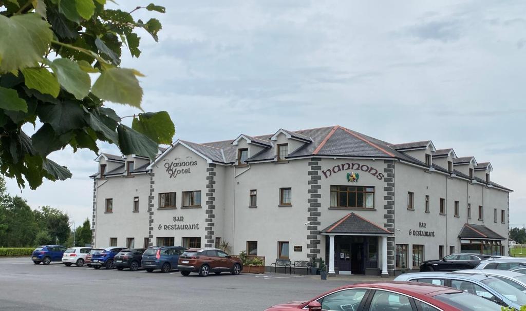 Hotels near Inchcleraun (Inis Cloithrinn)