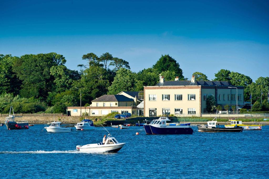 Hotels near Wexford Wildfowl Reserve