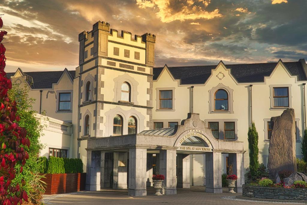 Hotels near Killarney National Park